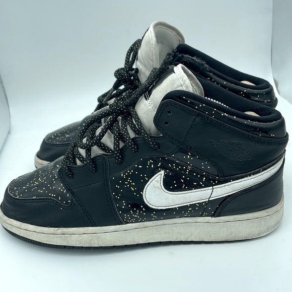 Jordan Shoes - Air Jordan Retro 1 Mid Gold Flake Glitter